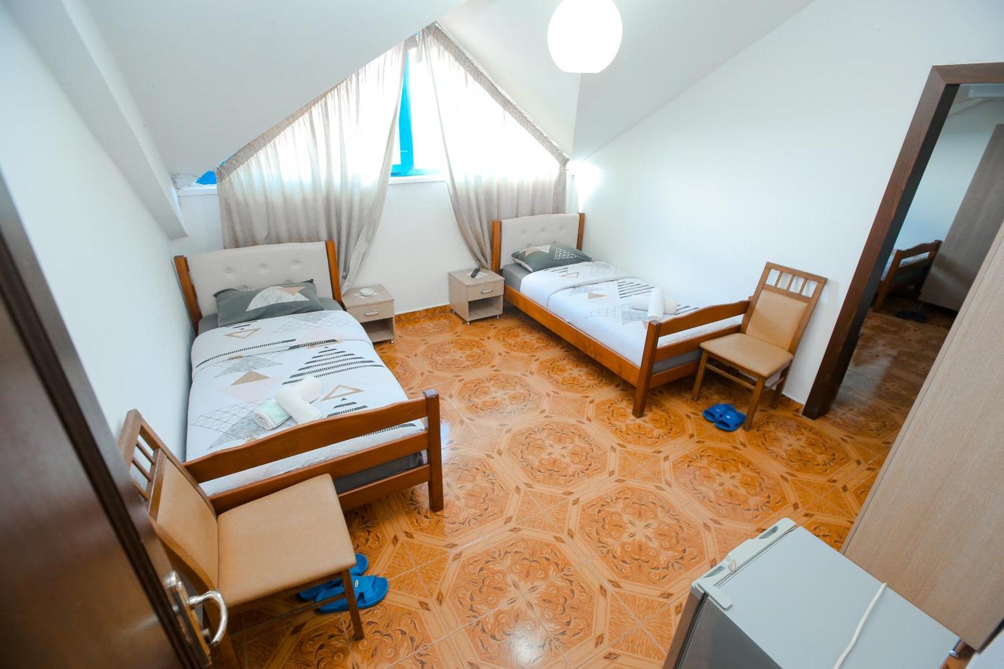 Hotel Ambasador Bahçallëk Extérieur photo
