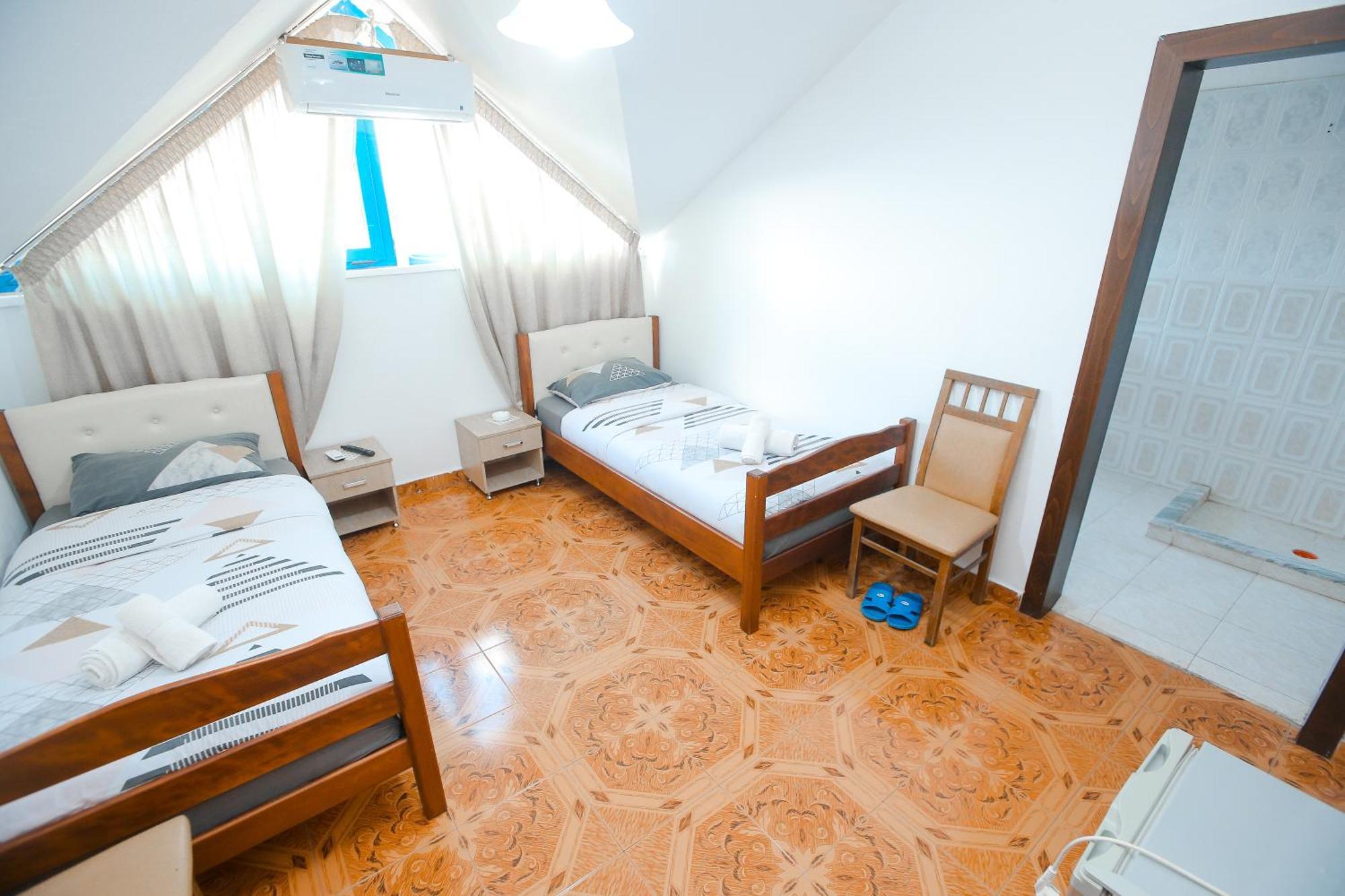 Hotel Ambasador Bahçallëk Extérieur photo