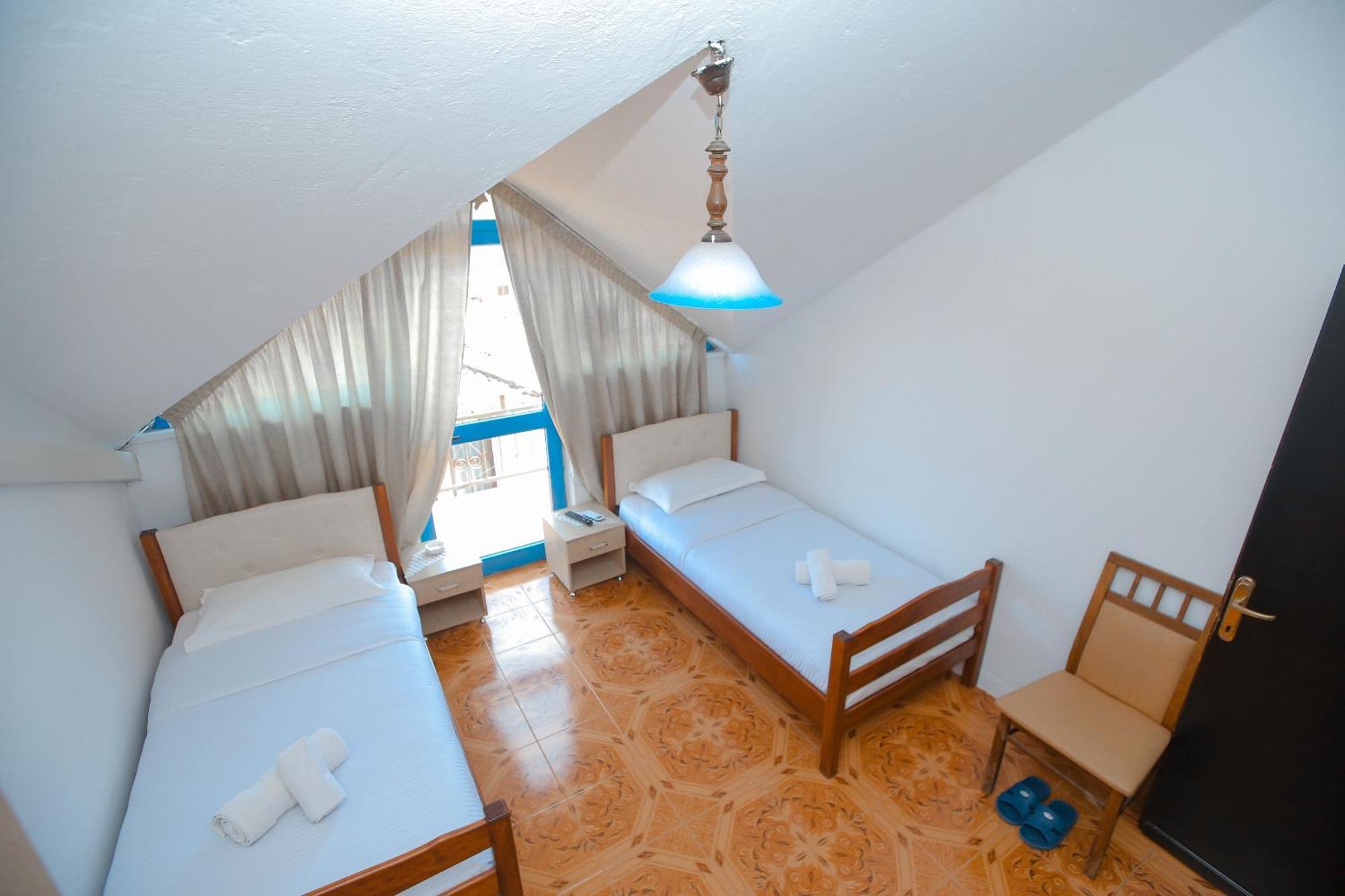 Hotel Ambasador Bahçallëk Extérieur photo