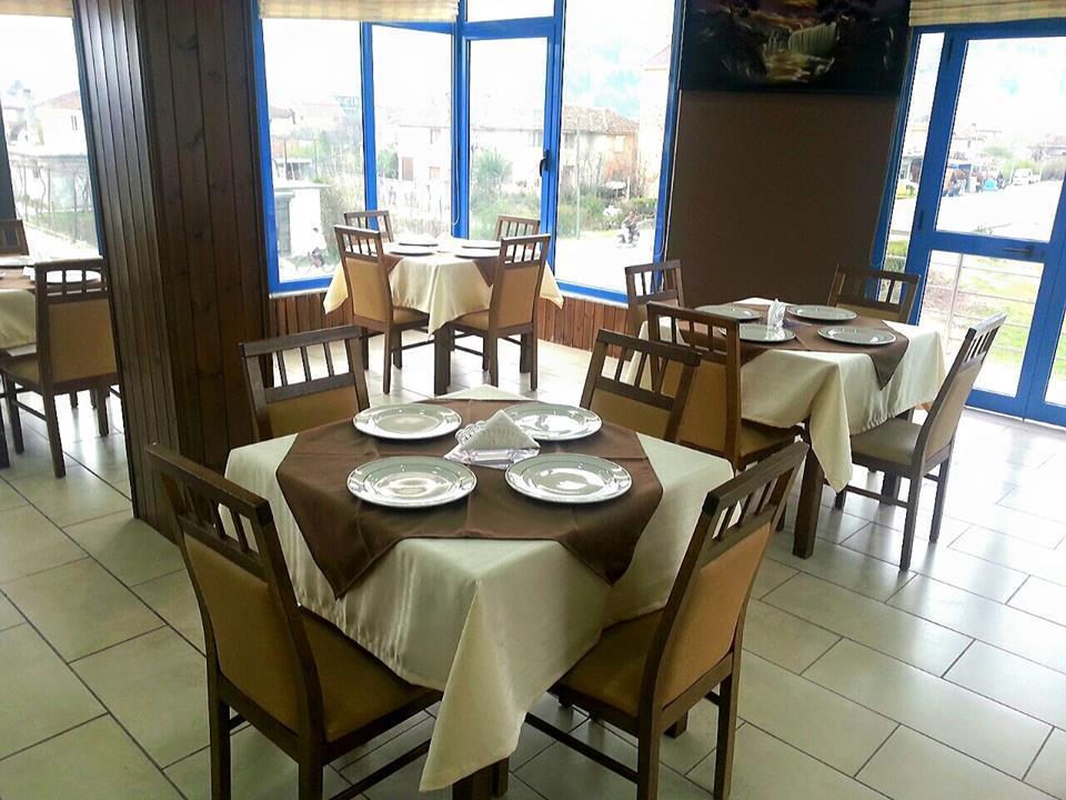 Hotel Ambasador Bahçallëk Extérieur photo