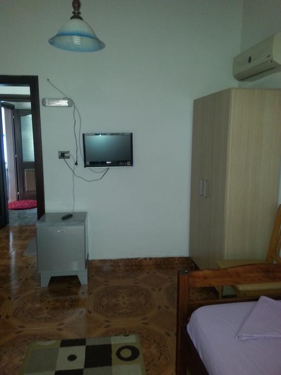 Hotel Ambasador Bahçallëk Chambre photo